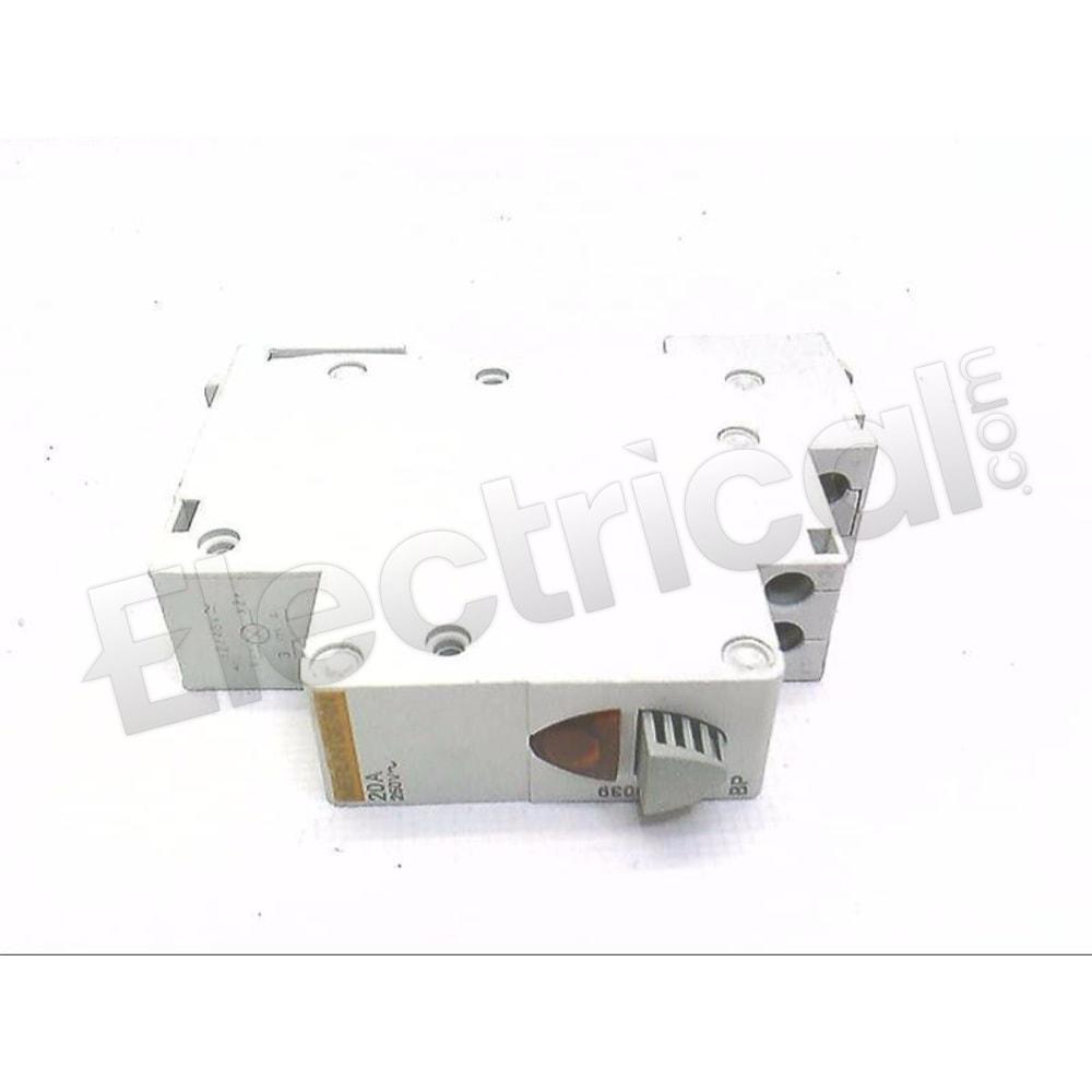 MG18039