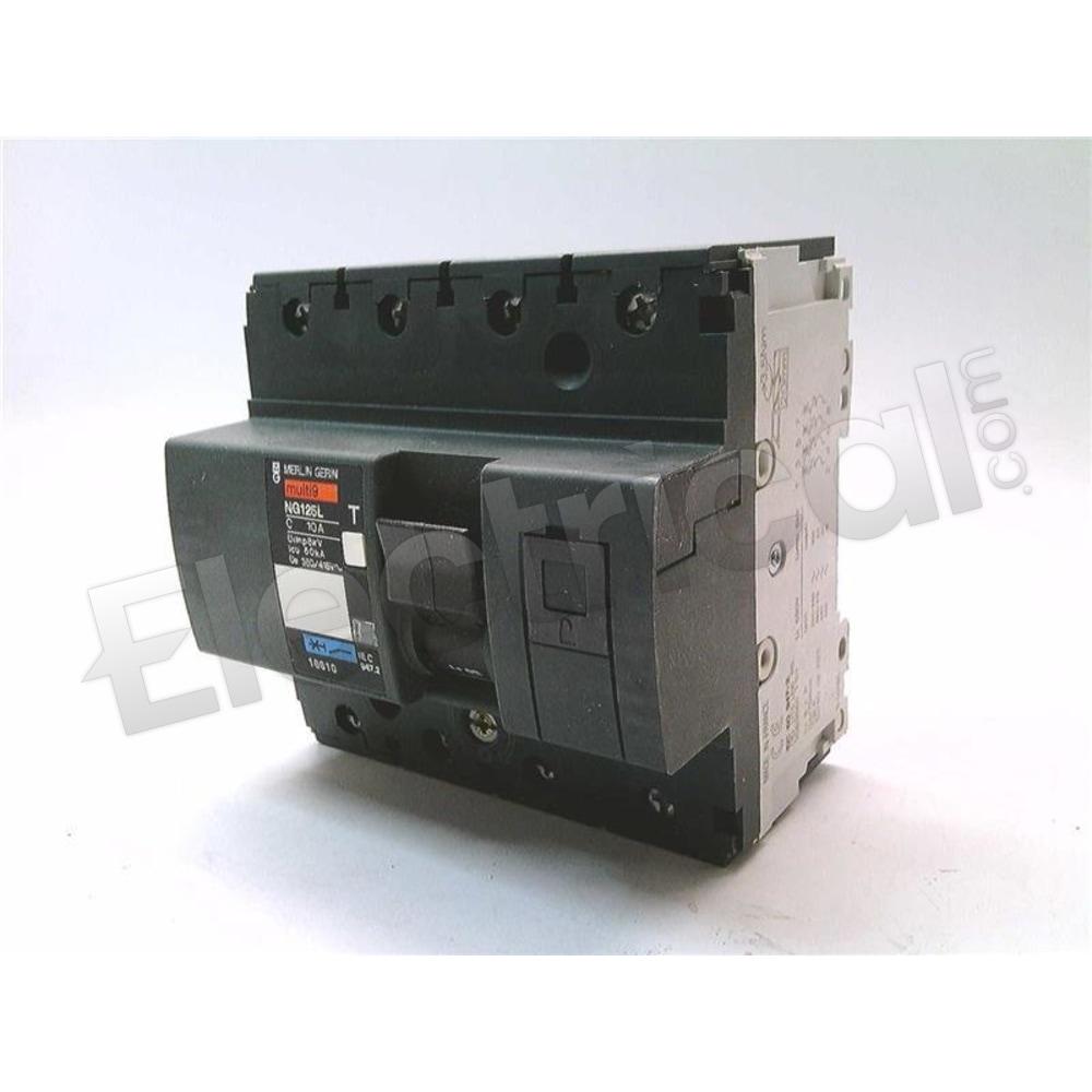 MG18810