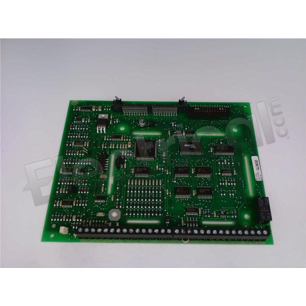 U8883C